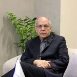 کوروش احمدی: تنها راه رفع خطر جنگ و تهدیدها، مذاکره و دیپلماسی است