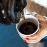 هشدار درباره نوشیدن قهوه قبل از غذا